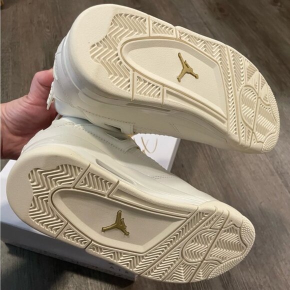 WMNS AIR JORDAN IV WHITE & GOLD | BSTN Chronicles NEW Jordan 4 Retro white/gold